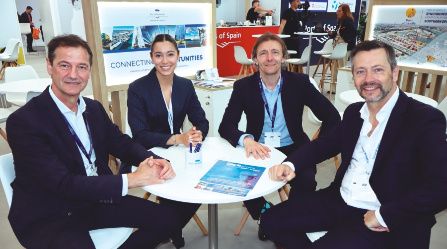 Desde la izquierda: Patricio Arrarte, de la AP de Santander; Sivia Diego, de Diego Dareco; Guillermo Ortíz, de la AP de Santander; Pedro Javier Diego, de Diego Dareco. Foto J.P.